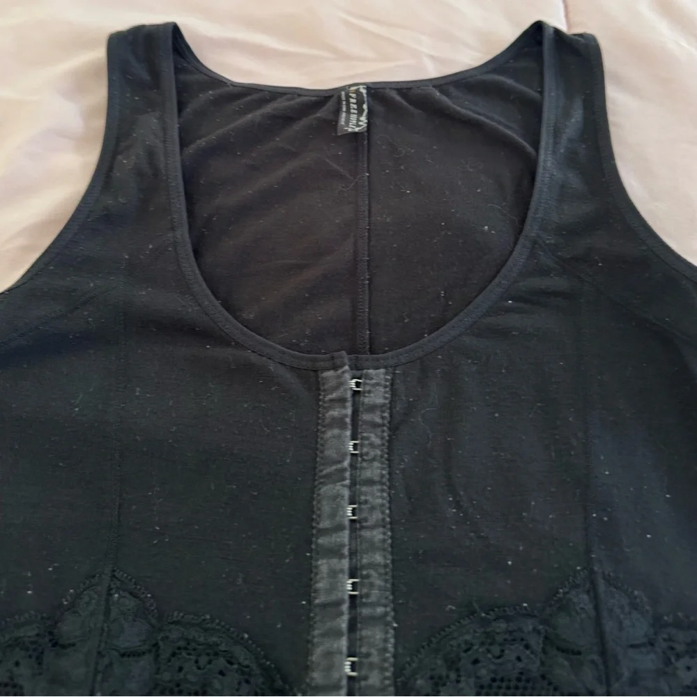 Free People Black lace mixed media hook and eye front Tank Top, size S Petite